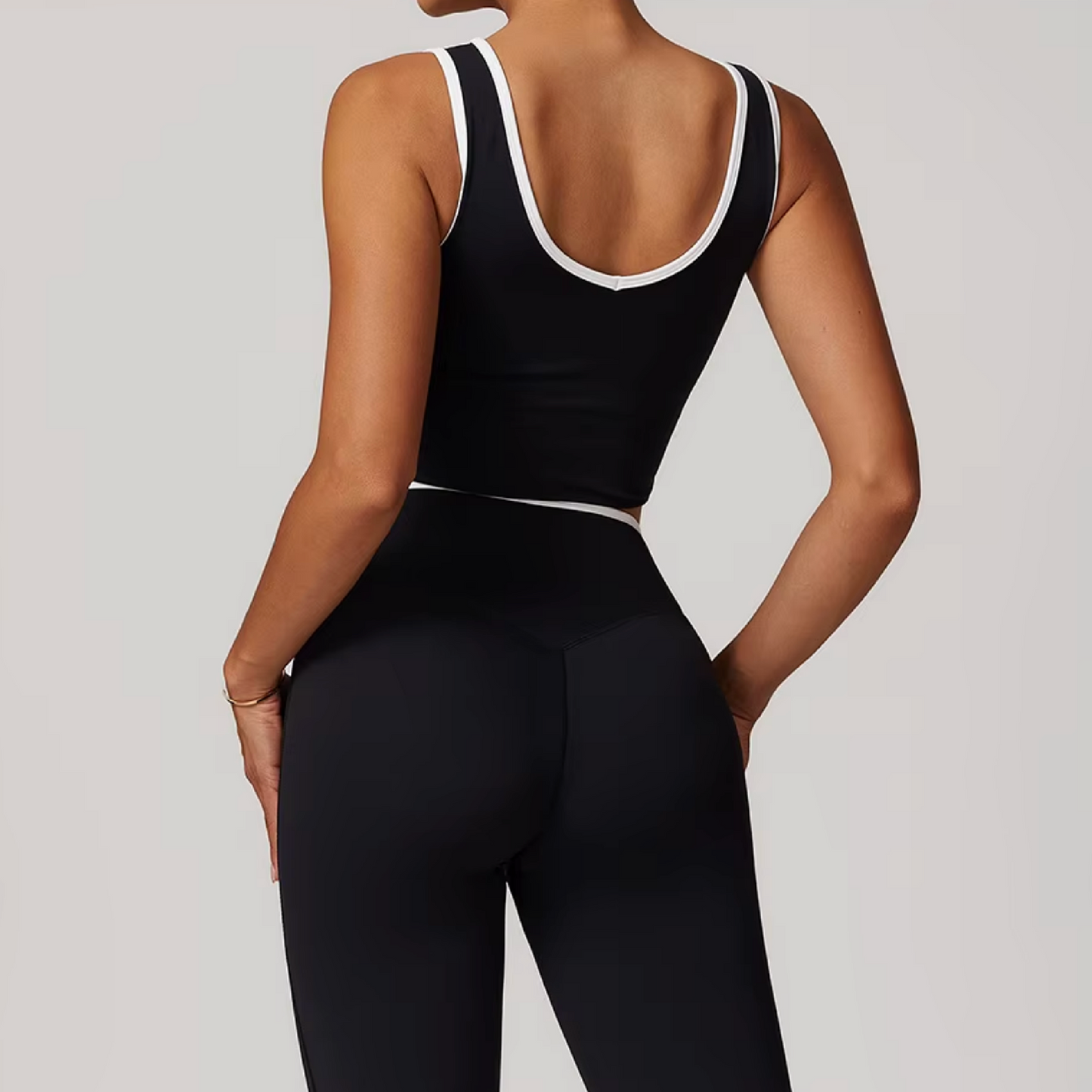 Contrast top tank black