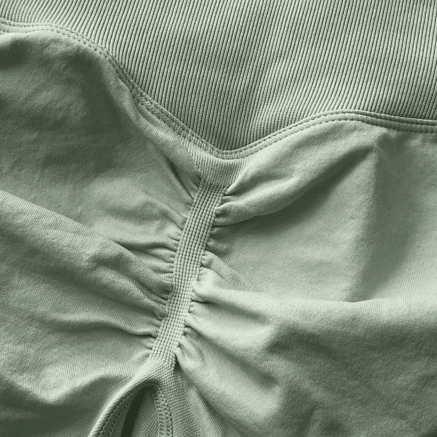 Sculpt short scrunch olive bloom