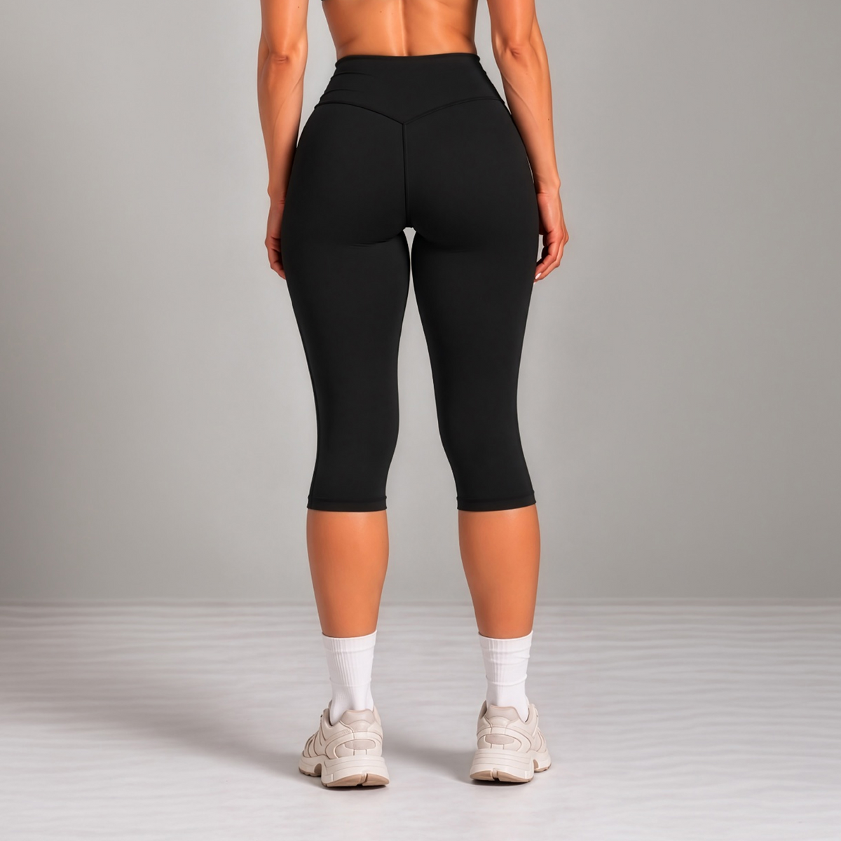 Aura licra capri black