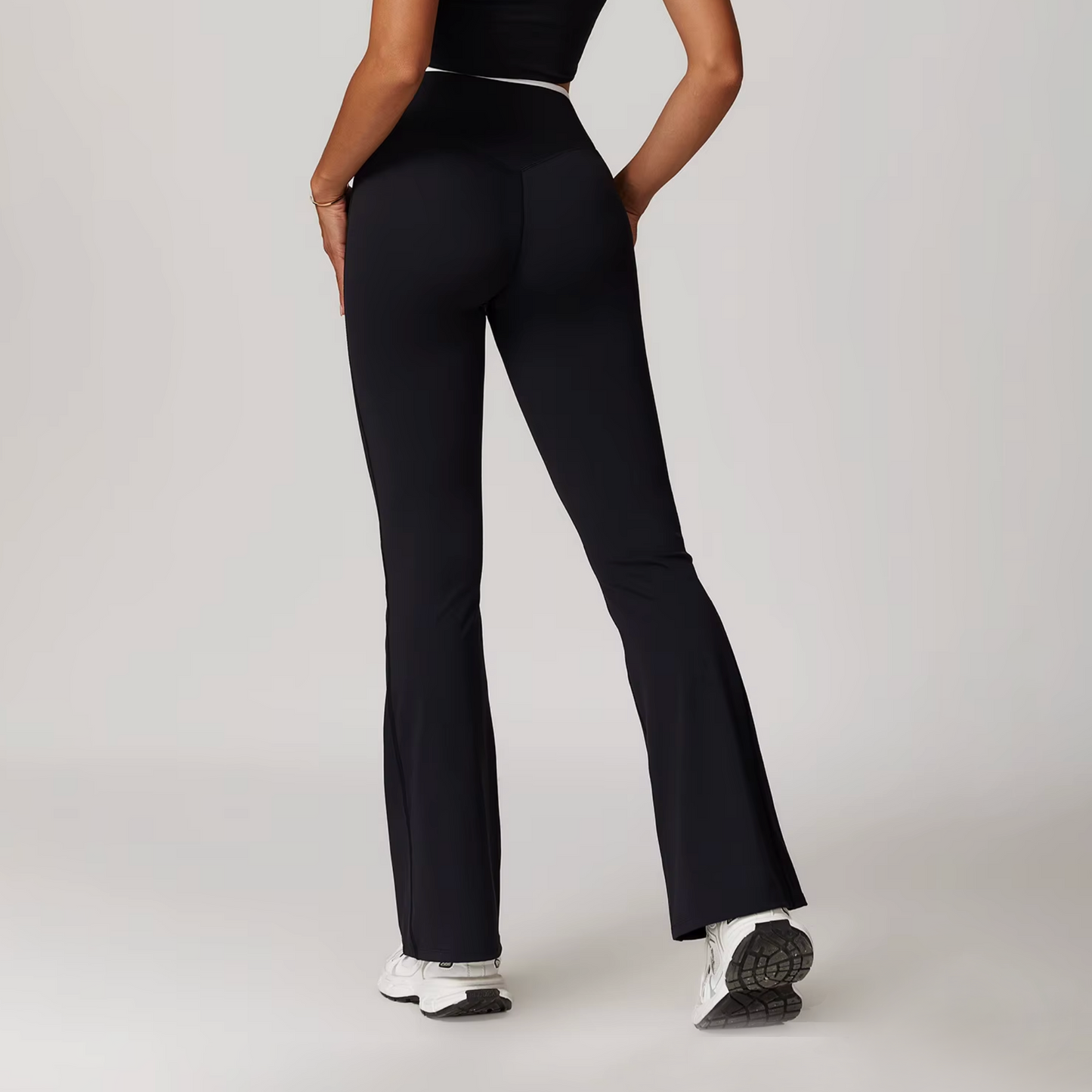 Contrast licra campana black