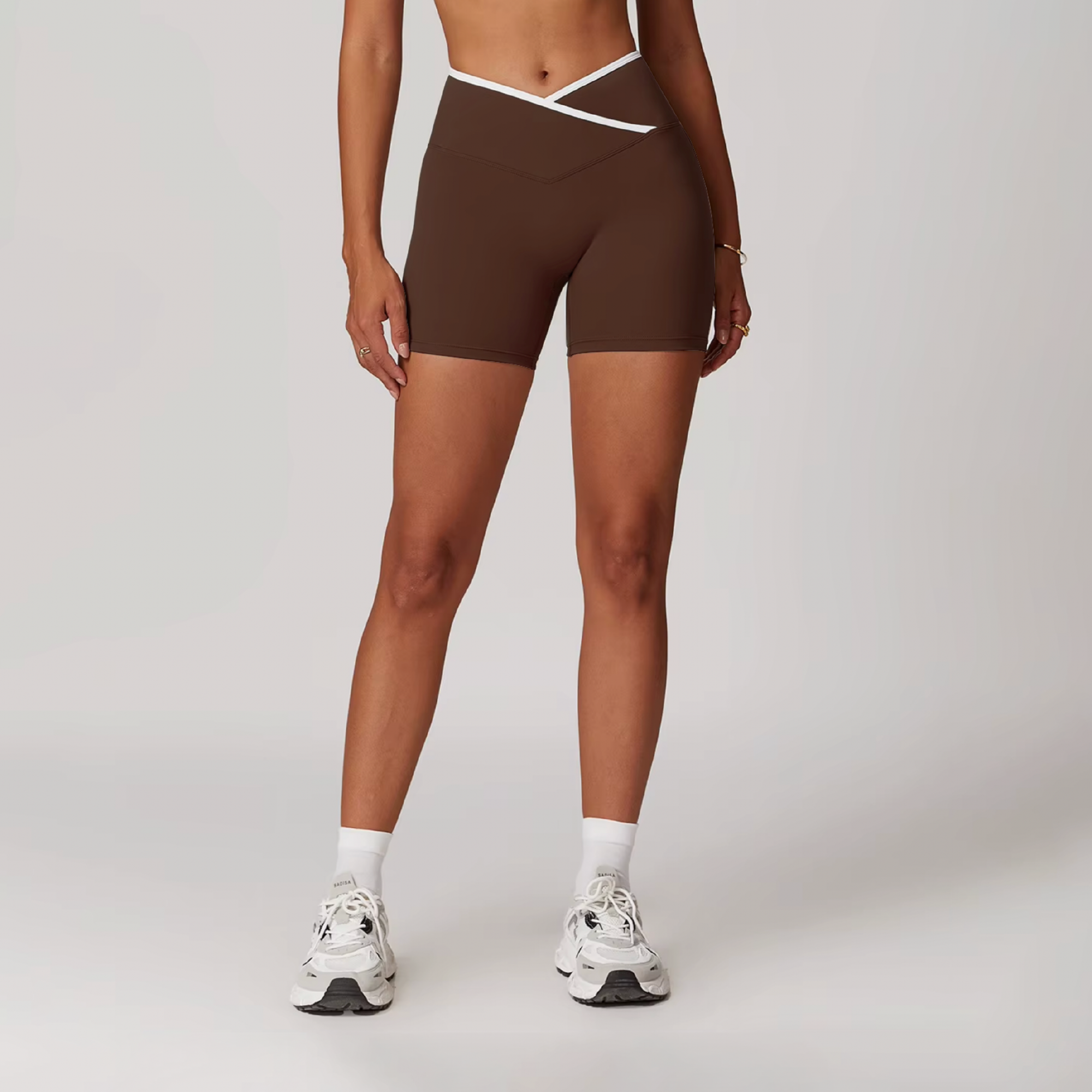 Contrast short brandy