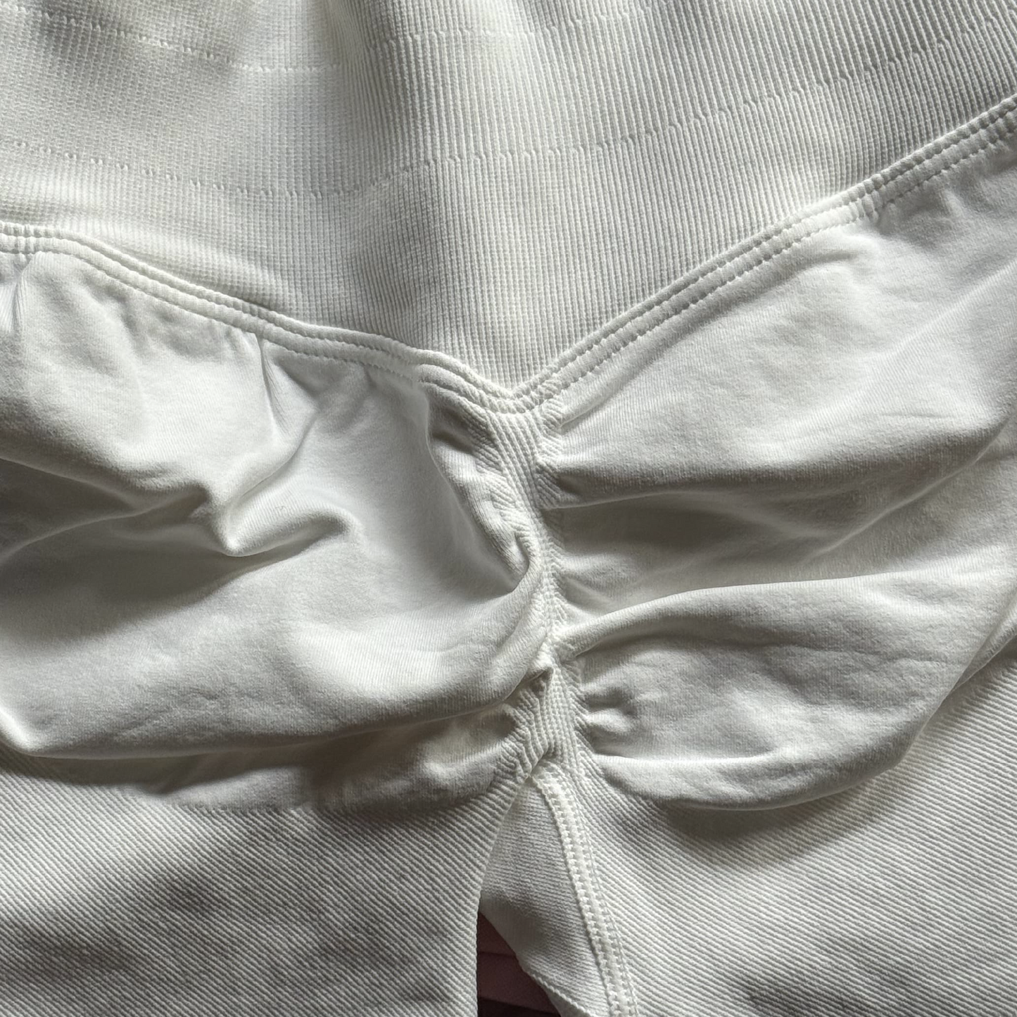 Shape short scrunch bone
