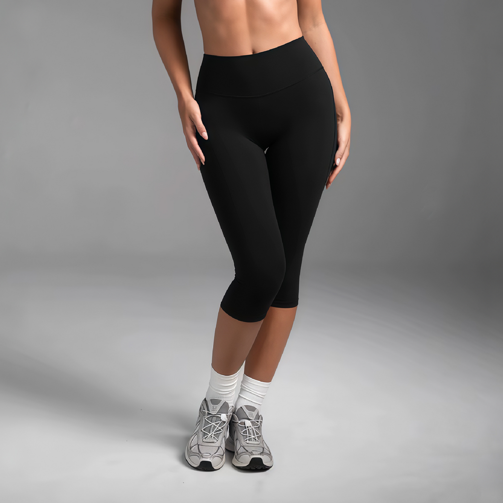 Aura licra capri black
