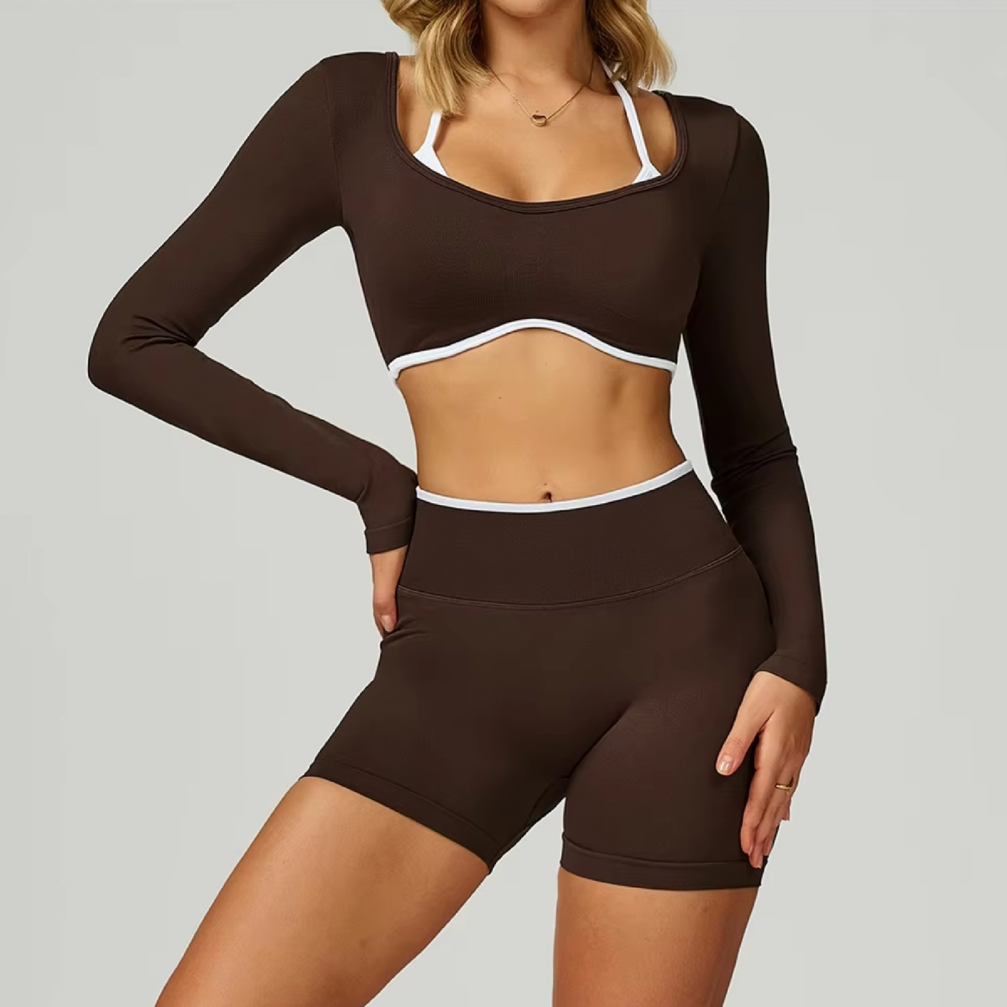 Outline top long sleeve dark chocolate
