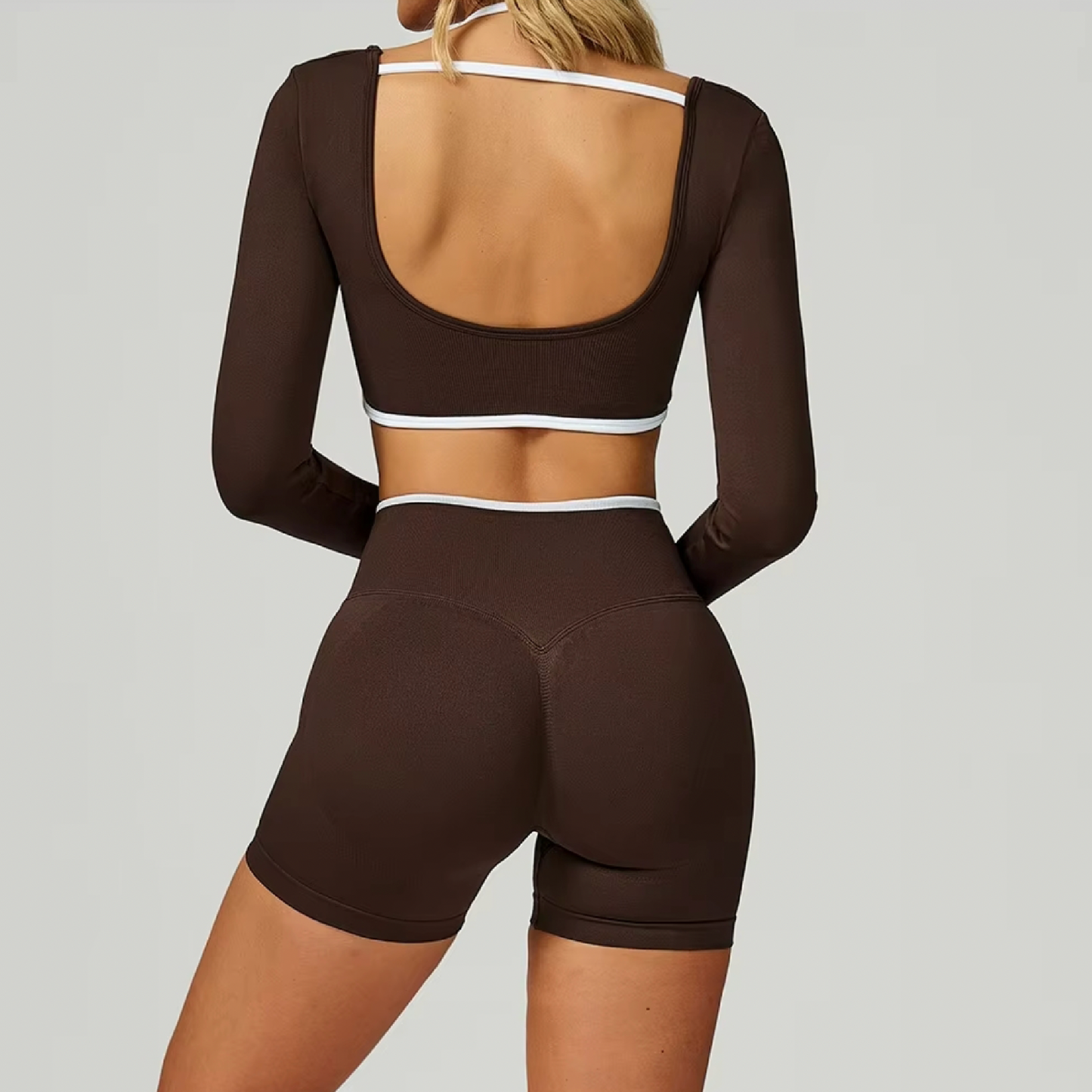 Outline top long sleeve dark chocolate