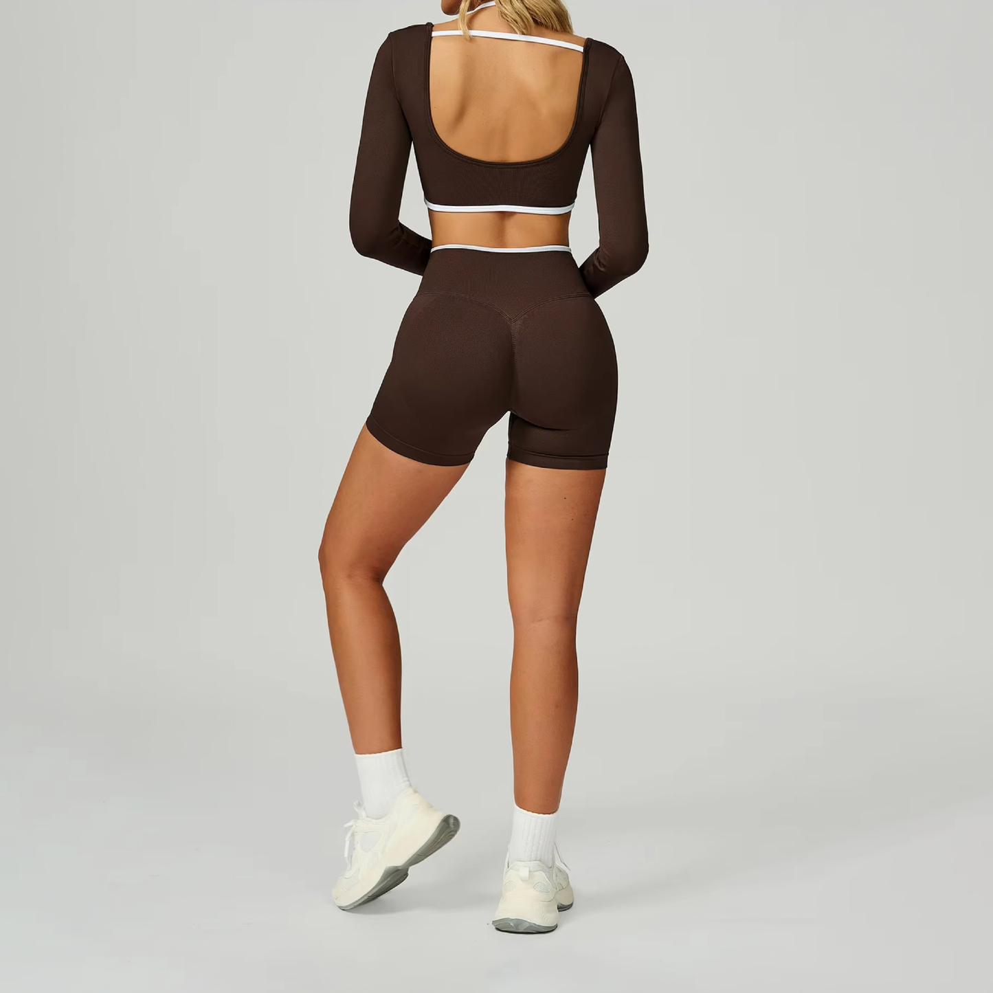 Outline top long sleeve dark chocolate